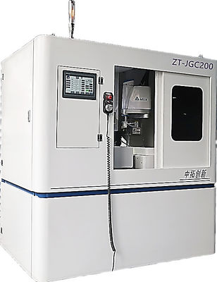 自ら開発したソフトウェア制御システムを持つCNCファイバーレーザー切断機